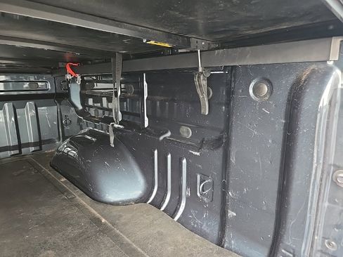 Used 2020 Chevrolet Colorado Z71 image 32