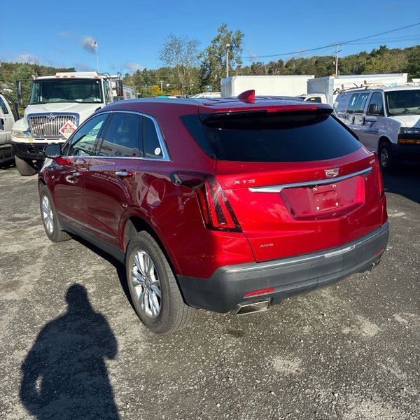 Used 2023 Cadillac XT5 Luxury AWD/4WD image 2
