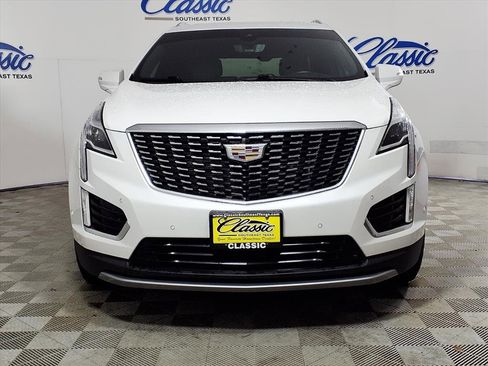 Used 2021 Cadillac XT5 Premium Luxury image 3