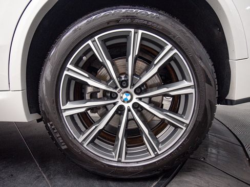 Used 2024 BMW X5 xDrive40i w/ M Sport Package AWD/4WD image 27