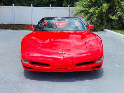 Used 2004 Chevrolet Corvette Convertible w/ Preferred Equipment Group RWD image 3