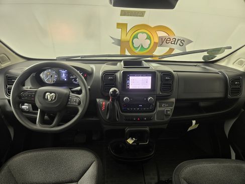 Used 2024 RAM ProMaster 2500 w/ Convenience Group image 14