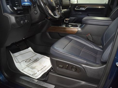Used 2023 Chevrolet Silverado 1500 High Country w/ High Country Premium Package AWD/4WD image 42