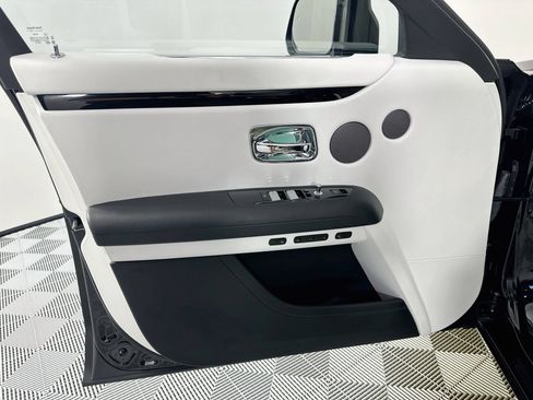 Certified 2022 Rolls-Royce Ghost AWD/4WD image 16