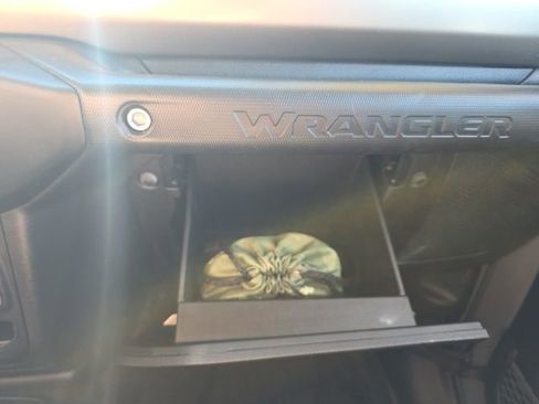 Used 2021 Jeep Wrangler Unlimited Sport AWD/4WD image 23