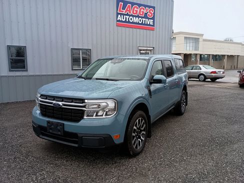 Used 2022 Ford Maverick Lariat image 2