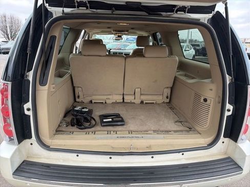 Used 2009 GMC Yukon XL Denali image 26