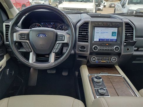 Used 2020 Ford Expedition Max Platinum image 17