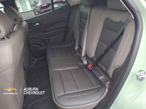 Used 2025 Chevrolet Trax ACTIV w/ Driver Confidence Package FWD image 18