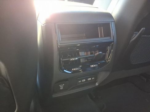 New 2026 Jeep Grand Cherokee Altitude image 33