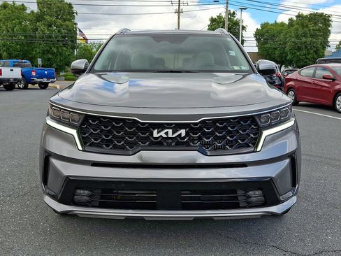 Used 2023 Kia Sorento SX Prestige w/ Panoramic Sunroof Package AWD/4WD image 2