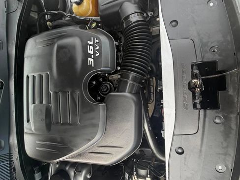Used 2016 Dodge Charger SXT RWD image 29