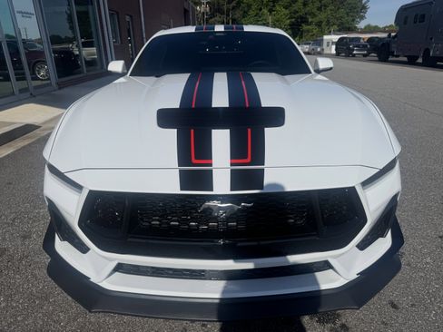 Used 2025 Ford Mustang GT Premium RWD image 4