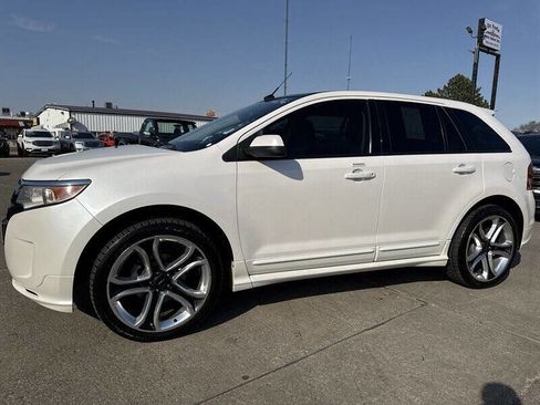 Used 2011 Ford Edge Sport w/ Canadian Touring Pkg image 2