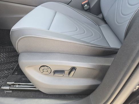 New 2026 Volkswagen Tiguan SE image 20