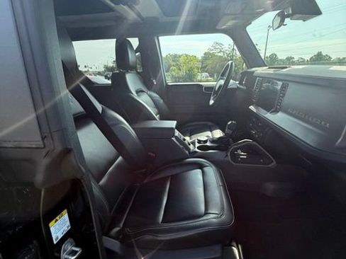 Used 2025 Ford Bronco Badlands AWD/4WD image 9