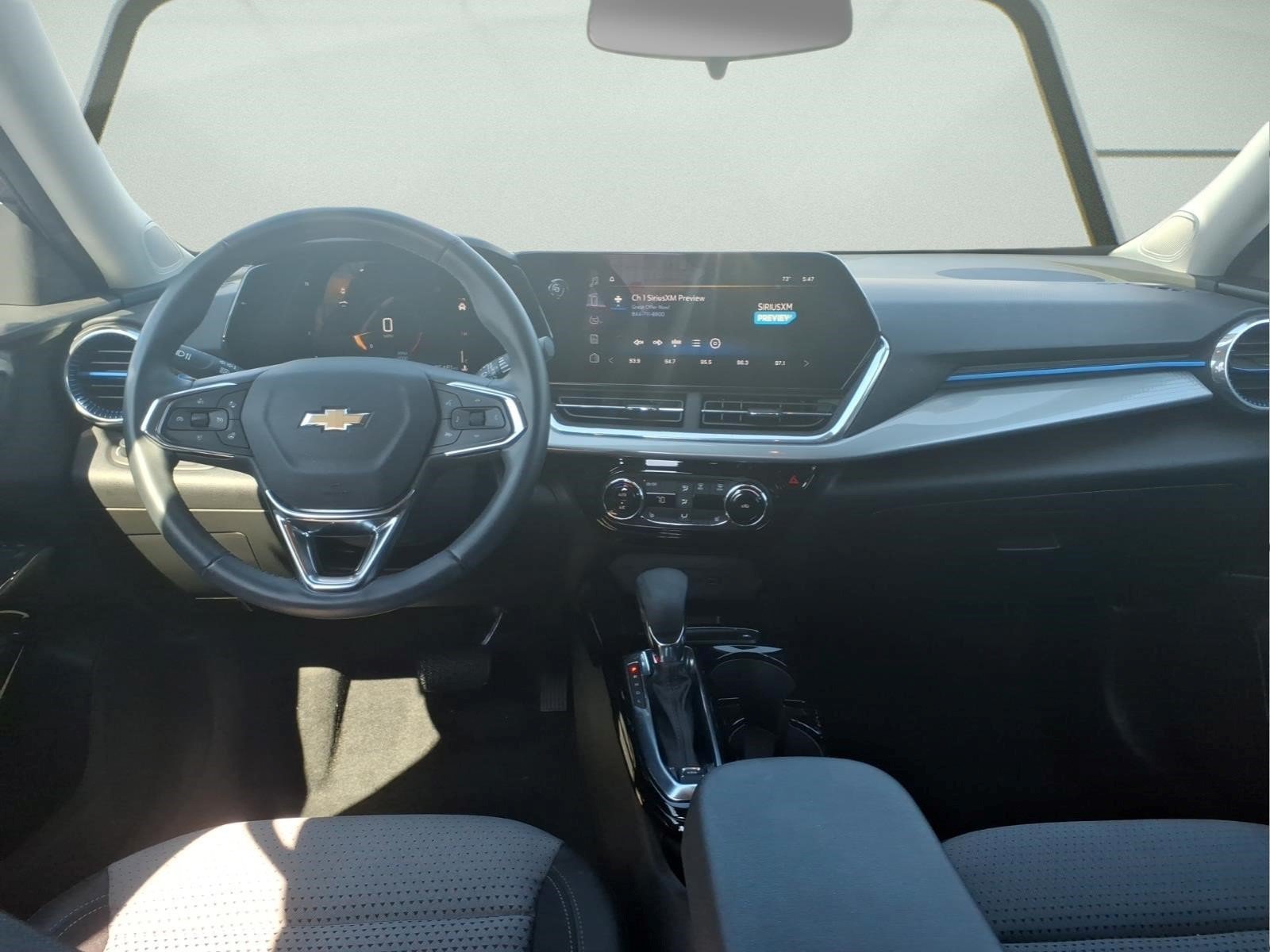 Certified 2024 Chevrolet Trax LT w/ Driver Confidence Package FWD image 11