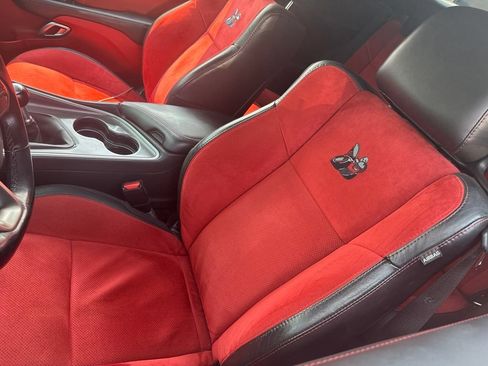 Used 2020 Dodge Challenger R/T Scat Pack RWD image 21