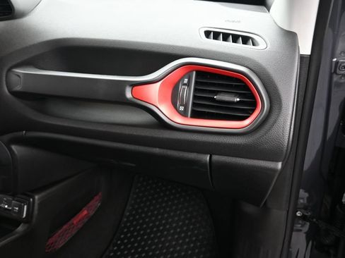 Used 2022 Jeep Renegade Trailhawk w/ Sun/Sound Group AWD/4WD image 12