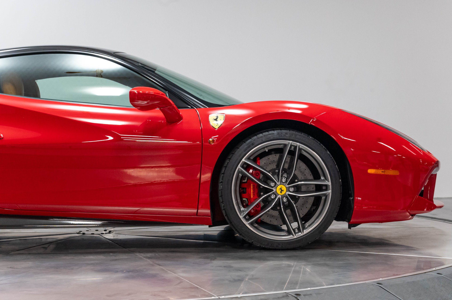 Used 2016 Ferrari 488 GTB RWD image 33