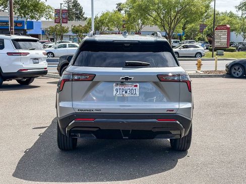 Used 2025 Chevrolet Equinox RS w/ Safety and Technology Package image 3