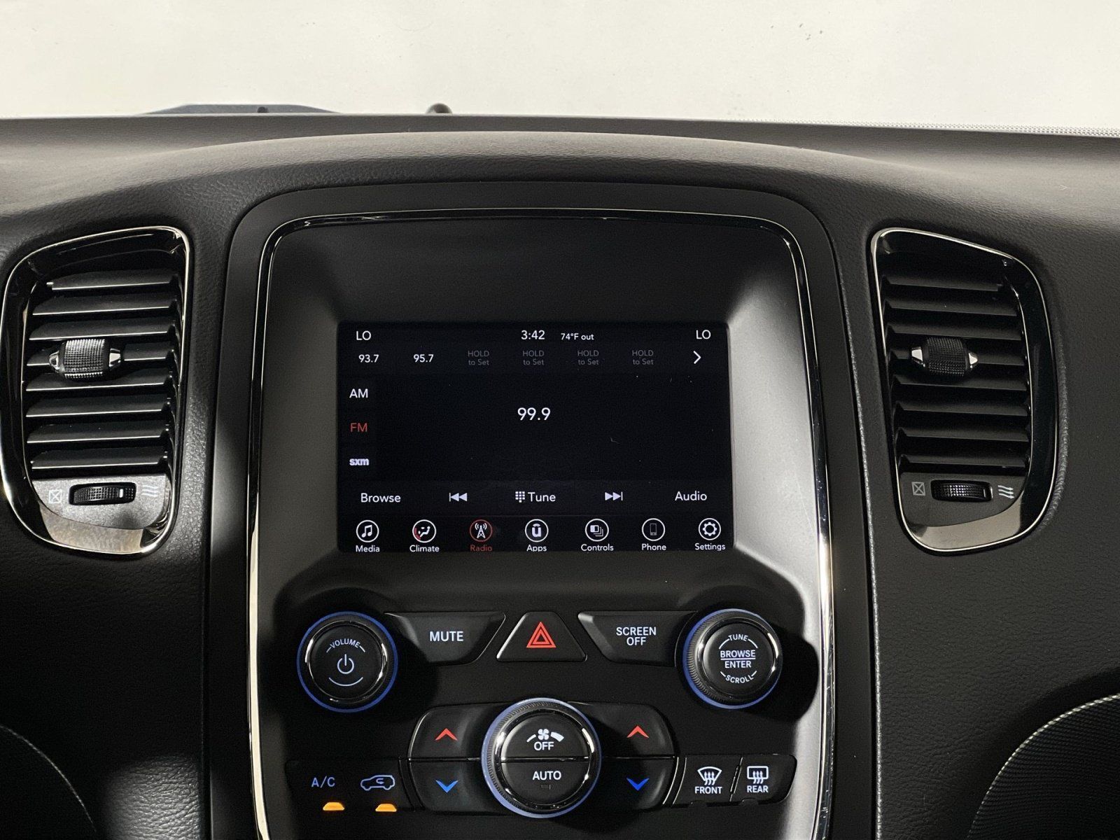 Used 2020 Dodge Durango GT w/ Blacktop Package AWD/4WD image 18