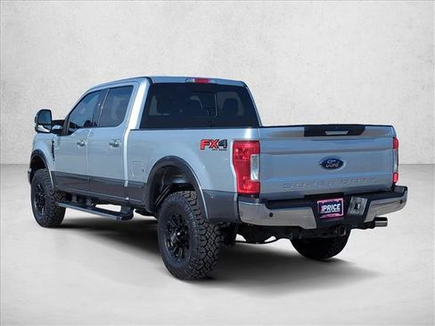 Used 2018 Ford F250 Lariat w/ Chrome Package image 8
