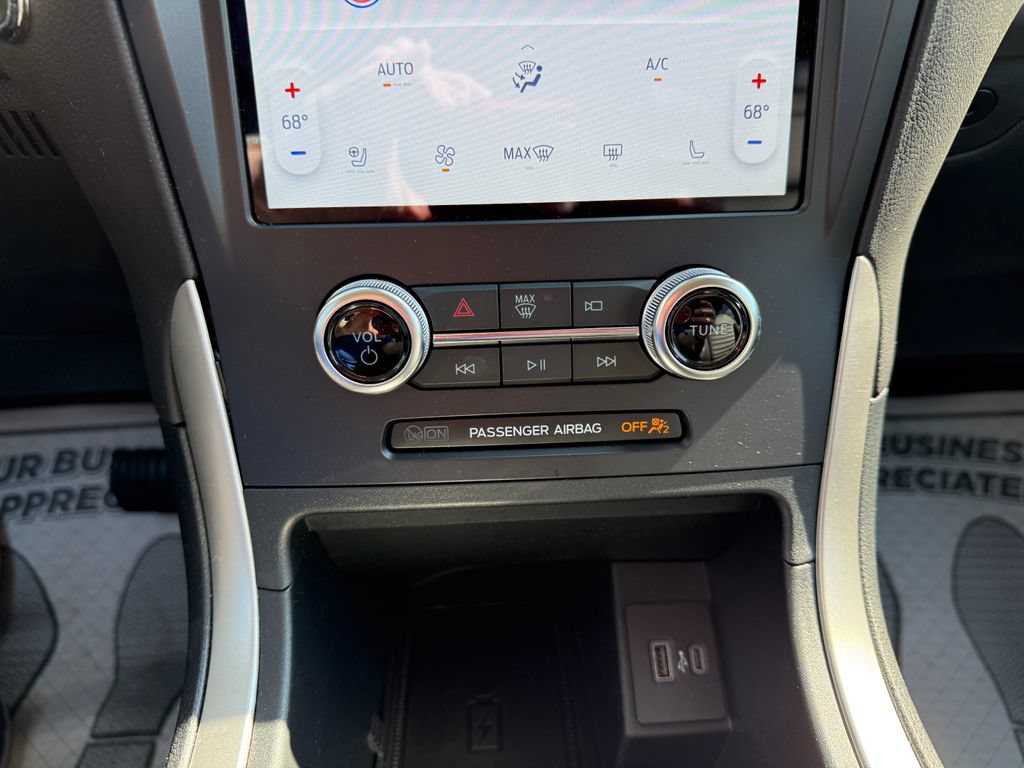 Used 2024 Ford Edge SEL w/ Convenience Package AWD/4WD image 31