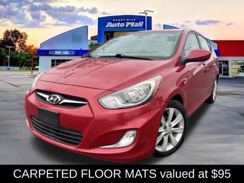 Used 2012 Hyundai Accent SE image 2