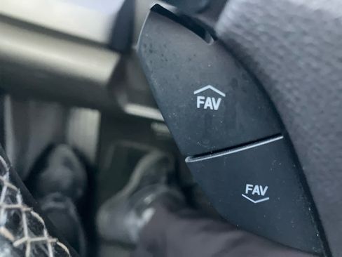 Used 2019 Chevrolet Camaro LT w/ RS Package image 17