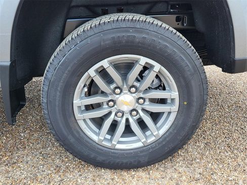 New 2025 Chevrolet Colorado LT w/ LT Convenience Package image 19