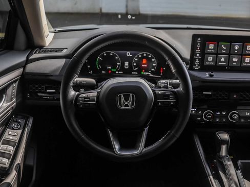 Used 2023 Honda Accord Touring image 29