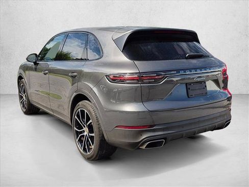Used 2023 Porsche Cayenne AWD/4WD image 4