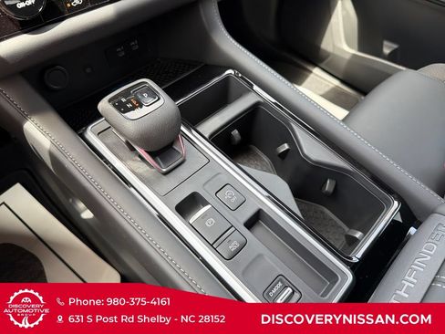 New 2026 Nissan Pathfinder SL FWD image 20