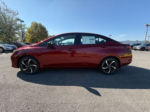 New 2025 Nissan Versa SR w/ Trunk Package image 8