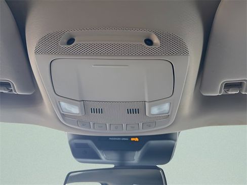 Used 2024 Ford Expedition XLT image 39