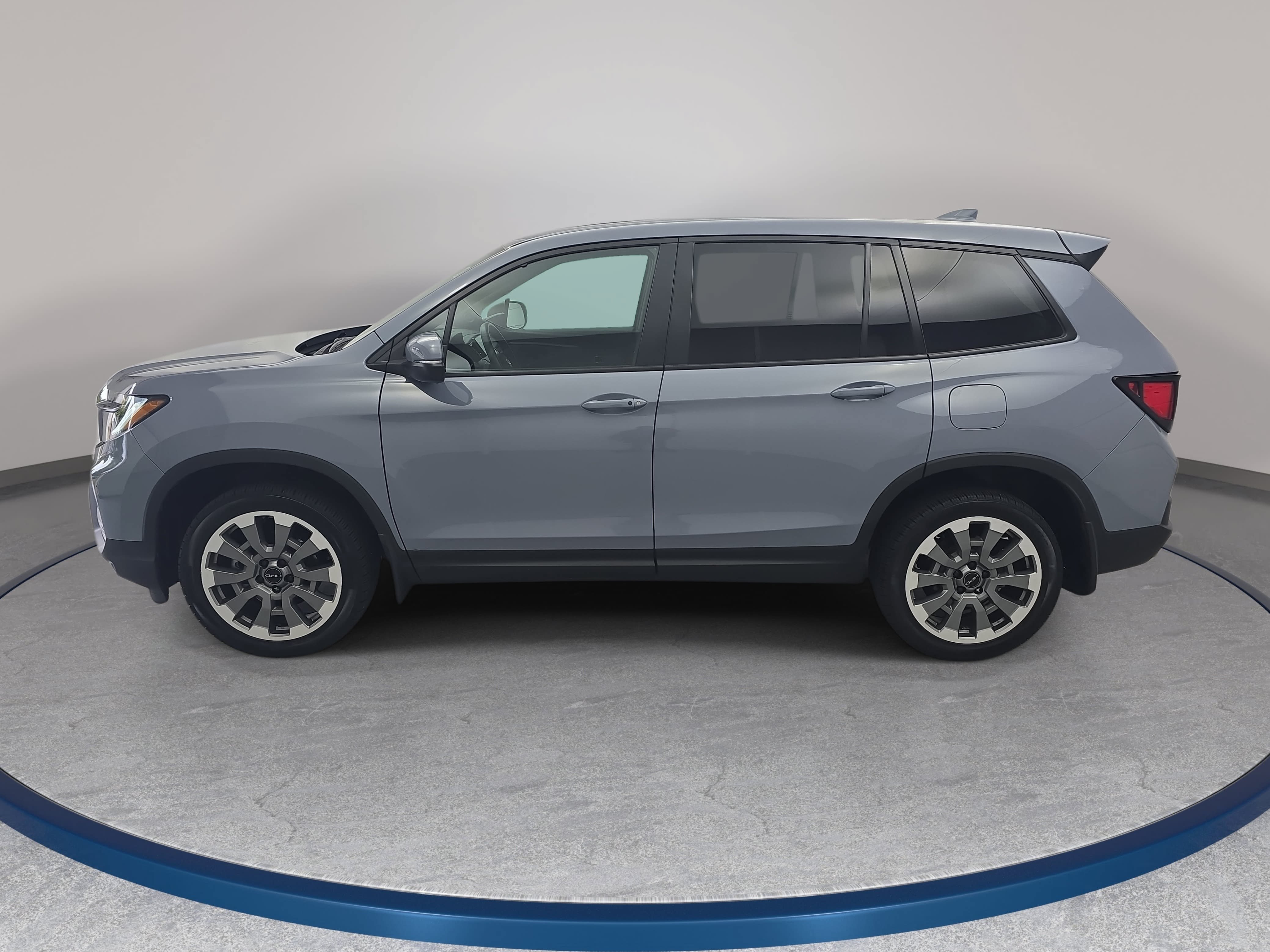 Used 2025 Honda Passport EX-L image 8