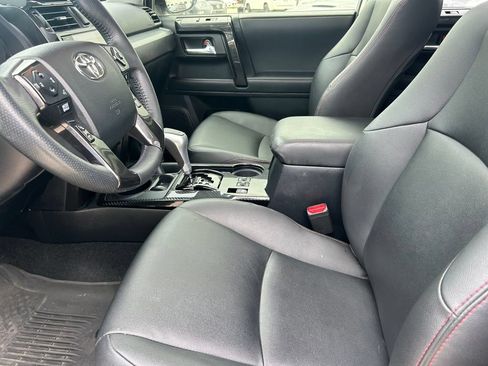 Certified 2021 Toyota 4Runner TRD Off-Road Premium w/ Moonroof Package AWD/4WD image 11