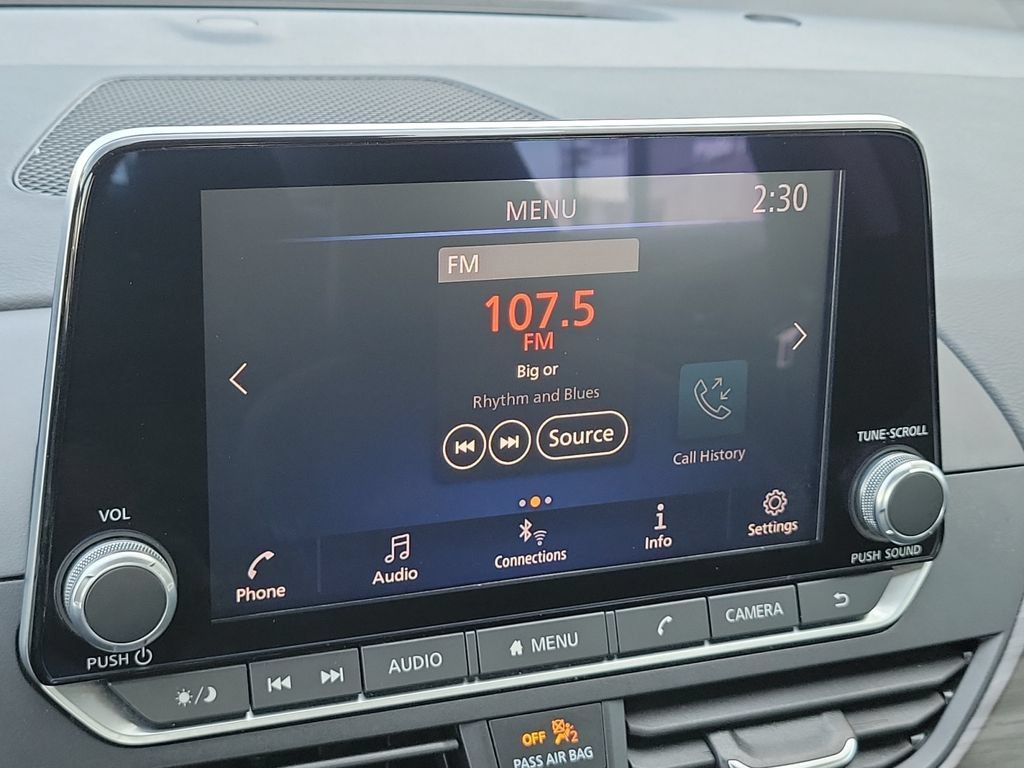 Used 2024 Nissan Altima 2.5 SV FWD image 13