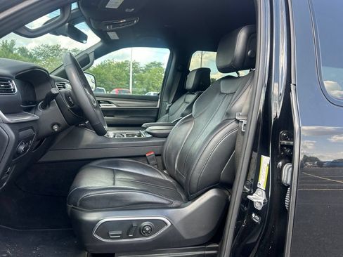 Used 2024 Jeep Wagoneer Series II AWD/4WD image 6