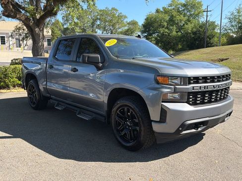 Used 2022 Chevrolet Silverado 1500 Custom w/ LPO, Blackout Package AWD/4WD image 6