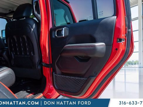 Used 2018 Jeep Wrangler Unlimited Rubicon AWD/4WD image 23