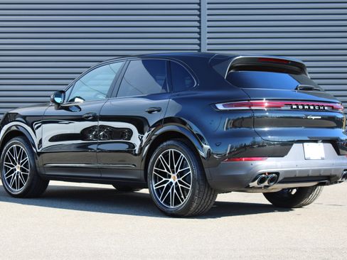 New 2026 Porsche Cayenne image 3