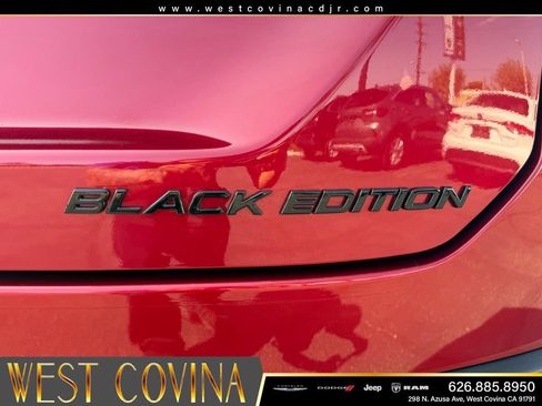 Used 2025 Honda Pilot Black Edition image 32