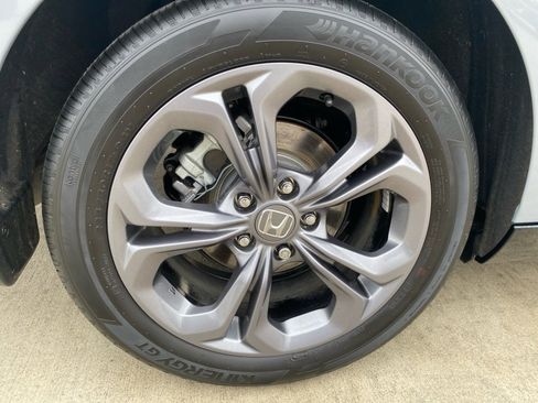 Certified 2025 Honda Accord EX-L image 26