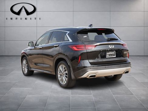 Certified 2023 INFINITI QX50 Luxe image 5