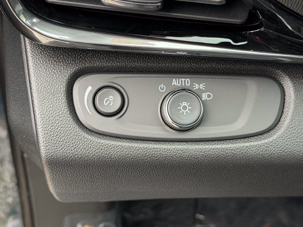 New 2026 Buick Envista Sport Touring w/ Convenience I Package FWD image 16