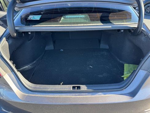 Used 2023 Toyota Camry SE image 9