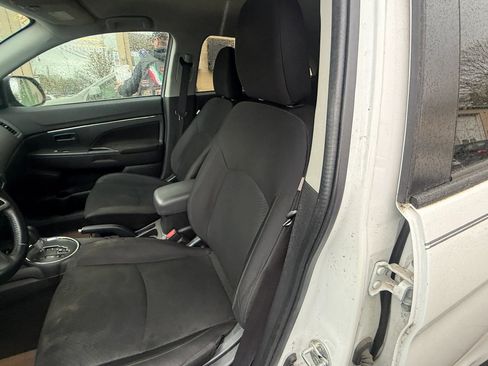 Used 2015 Mitsubishi Outlander Sport ES FWD image 7