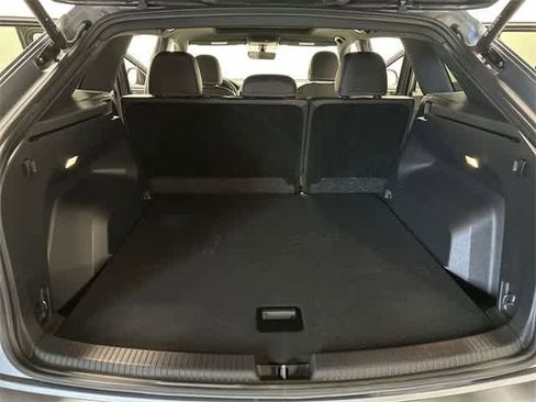 Used 2023 Volkswagen Atlas Cross Sport SE w/ Panoramic Sunroof Package image 26